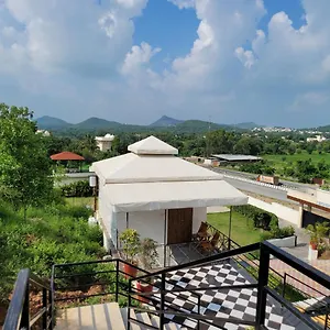 aura-gold-resort.udaipurhotels.org/